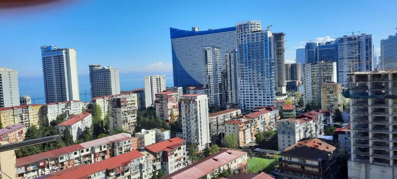 Апартаменти Lilia Батумі Екстер'єр фото